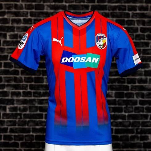 Hraný zápasový dres FC Viktoria Plzeň - sezóna 2017-2018 - Jan Kopic - liga - přední strana