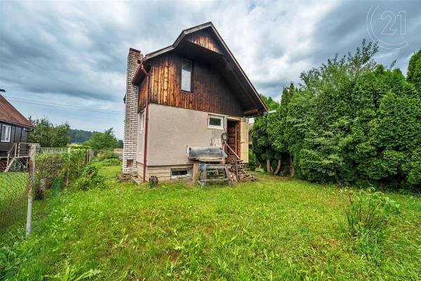 Prodej chaty se zahradou 536 m2 v Újezdě u Chocně | Reality.iDNES.cz 
