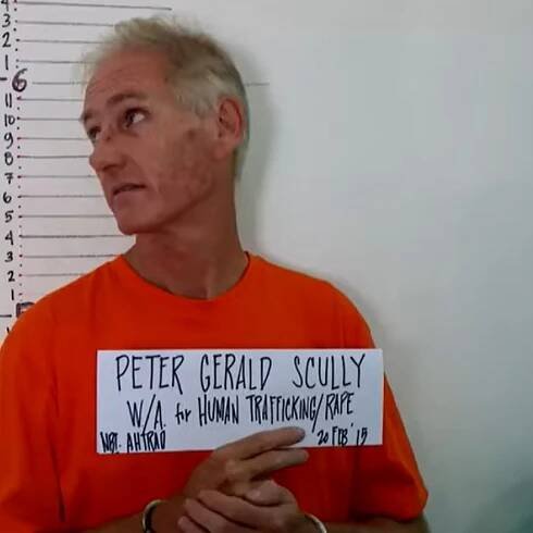 Zrůdný Peter Scully: Pod maskou podvodníčka se skrýval tvůrce nejbrutálnějších oplzlých filmů... s dětmi – G.cz