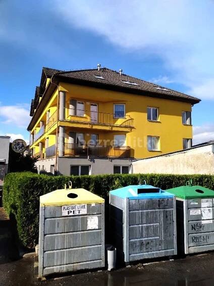 Pronájem bytu 3+1 77 m², Sportovní, Tábor, Jihočeský kraj