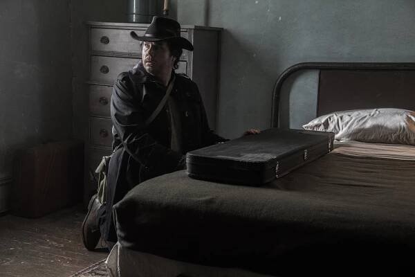 Živí mrtví - Nevyzpytatelný prvek - Z filmu - Josh McDermitt