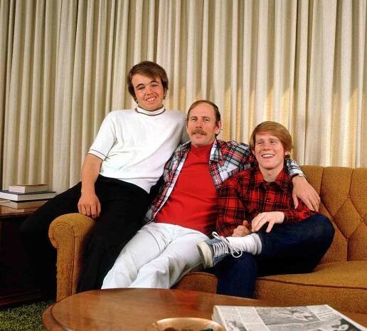 Brothers Ron and Clint Howard Reflect on Their Late Father's Legacy in Heartfelt Obituary