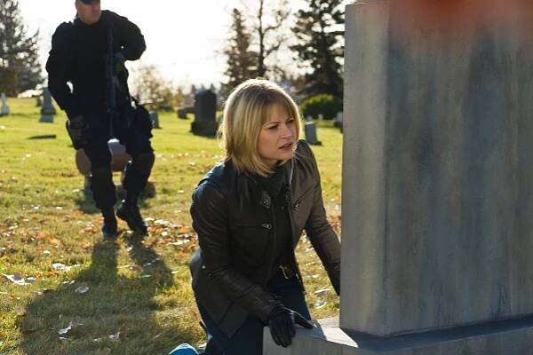 Nora Roberts: V pravé poledne - Z filmu - Emilie de Ravin