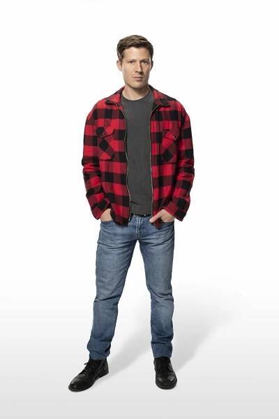 Policajtky z L.A. - Promo - Zach Gilford