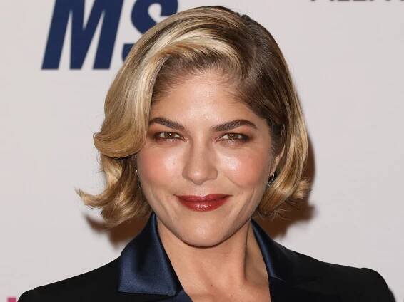 Selma Blair Wears a Turban, Is Accused of Cultural Appropriation