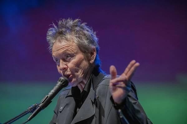 Foto: Laurie Anderson, Praha, Divadlo Archa, 21. 11. 2023