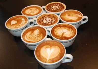 Latte Art – Malování kávovou pěnou jako umění. To musíte vidět!