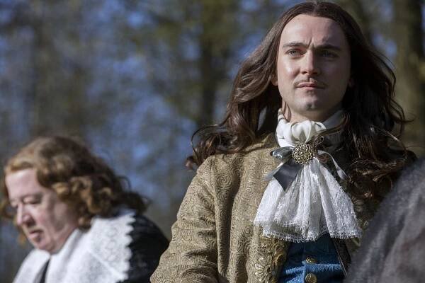 Versailles - Nepříjemný pocit - Z filmu - George Blagden