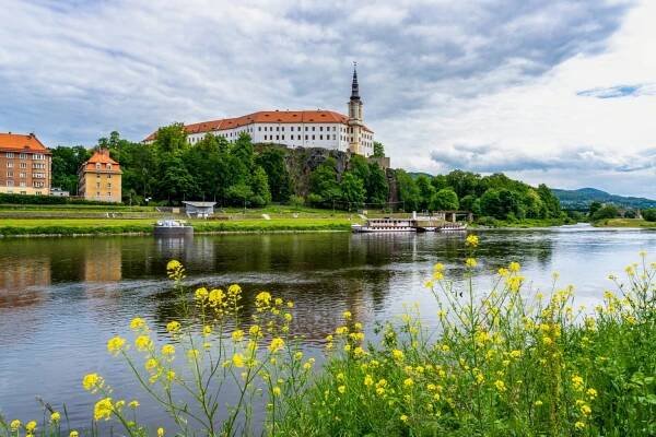 decin-2