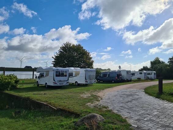 Bildergalerie des Wohnmobilhafen Elbepark Bunthaus Hamburg - Elbepark Bunthaus