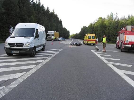 Těžká nehoda motorkáře u Jihlavy | POŽÁRY.cz - ohnisko žhavých zpráv | hasiči aktuálně