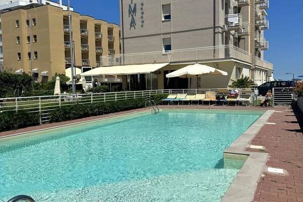 Hotel LIMA