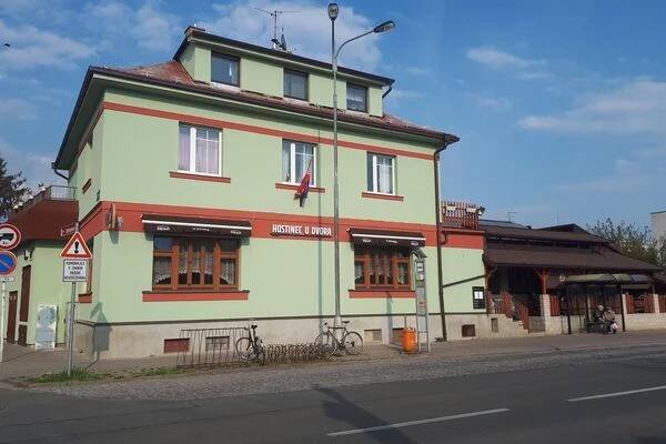 Restaurace U Dvora foto 1