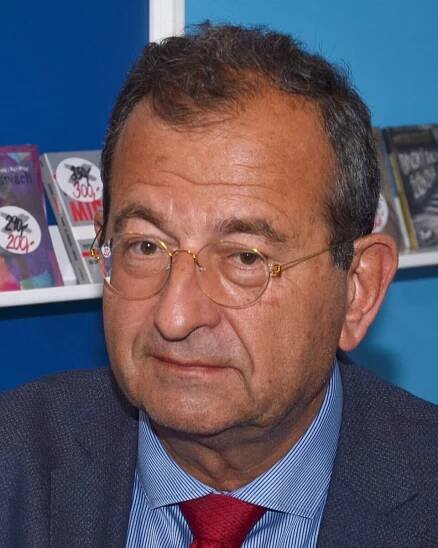 Soubor:Cyril Höschl (2017).jpg – Wikipedie
