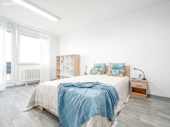 Pronájem bytu pokoje 30 m², Hradecká, Hradec Králové