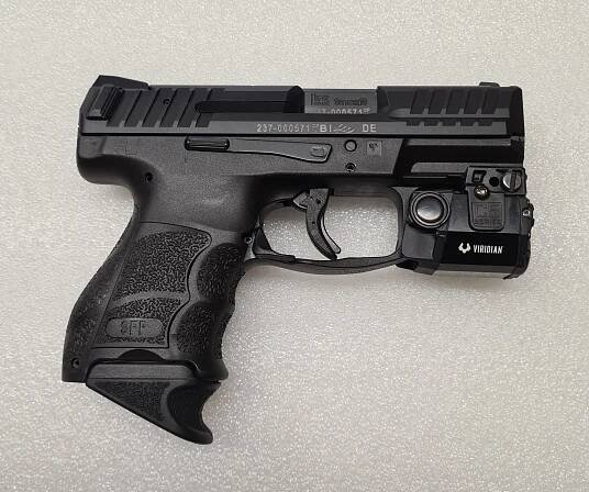 Pistole samonabíjecí Heckler & Koch SPF9 SK 9mm s  Viridian C5-R červeným laserem  – KOMISE