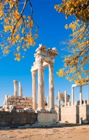 zřícenina starobylého města v pergamonu, izmir, turecko - pergamon - stock snímky, obrázky a fotky