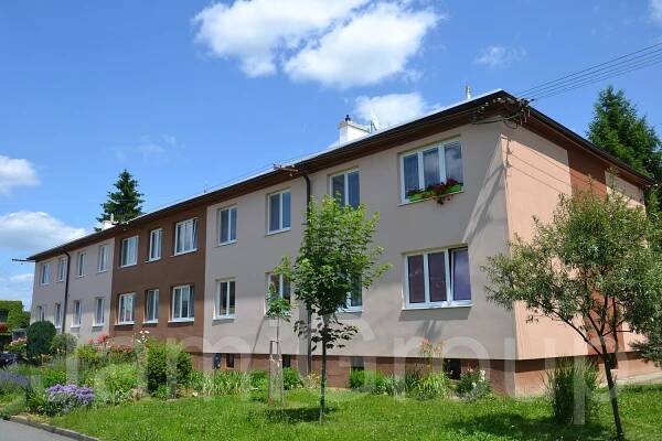 Prodej bytu 3+1, 67 m2, zahrádka, 2 sklepy, ul. V Humnech, Kunovice, Uh. Hradiště | Reality.iDNES.cz 