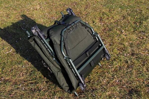 MIVARDI - Lehátko CamoCODE Flat8 | FishMax.cz 