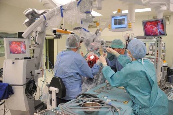 Fotogalerie | ÚVN neurochirurgie | Ronald Hilmar st. a Petra Hilmarová - Profesionální fotografové