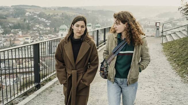 Ein Krimi aus Passau - Freund oder Feind - Z filmu - Marie Leuenberger, Nadja Sabersky