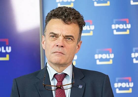 Senátor Tomáš Czernin (TOP09) na snímku ze 4. října 2022.