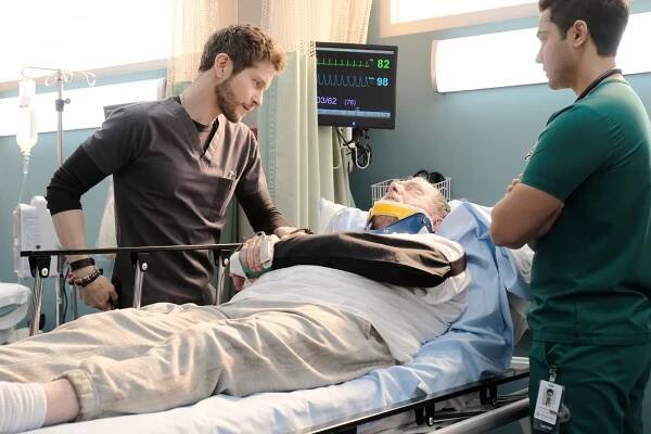 Matt Czuchry, Gregory Itzin, Manish Dayal - Doktoři - Transplantace - Z filmu