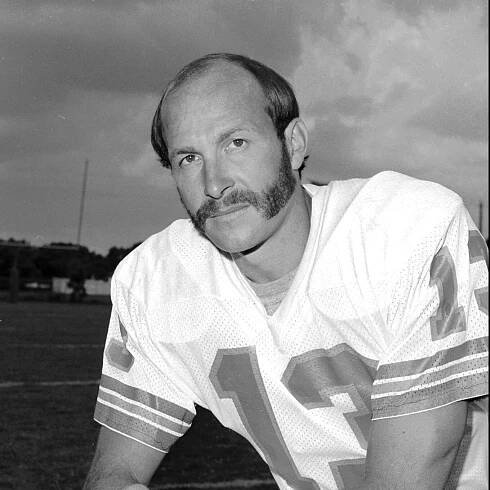 Jake Scott, Super Bowl M.V.P. for the Dolphins, Dies at 75