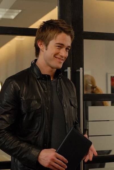 Džungle rtěnek - Chapter Two: Nothing Sacred - Z filmu - Robert Buckley