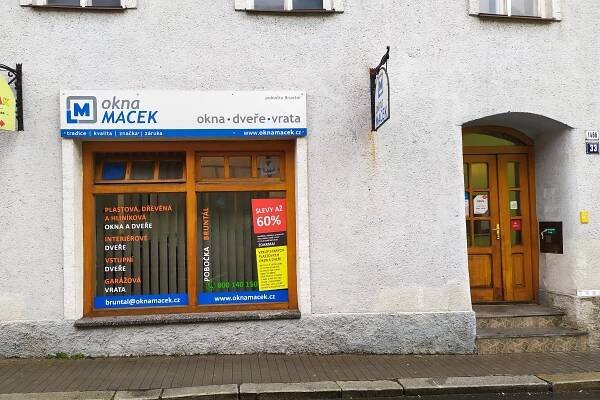 Okna Macek - okna, dveře, vrata foto 1
