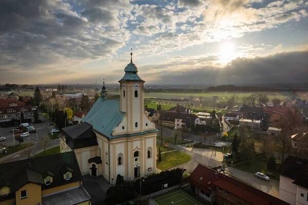 Ostrava-Stará Bělá, Kostel sv. Jana Nepomuckého a sv. Mikuláše | Církevní turistika