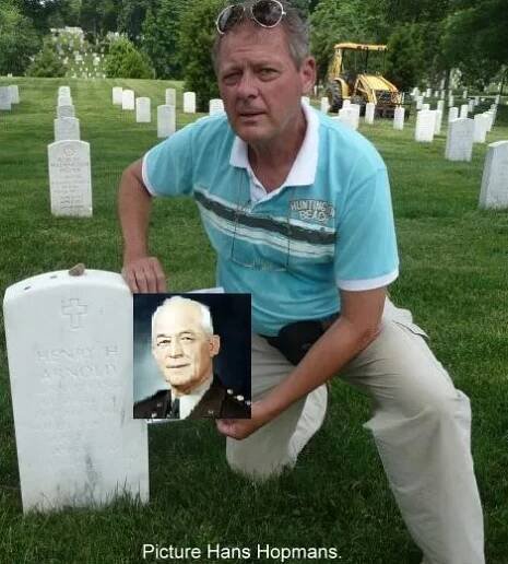 Castle, Frederick Walker. | WW2 Gravestone