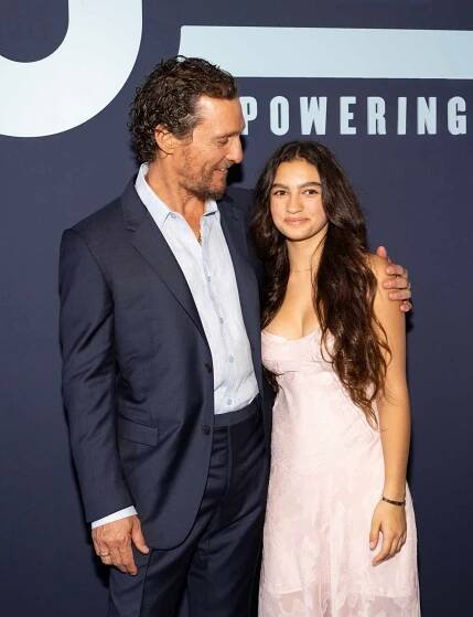 Matthew McConaughey and Vida McConaughey on the red carpet