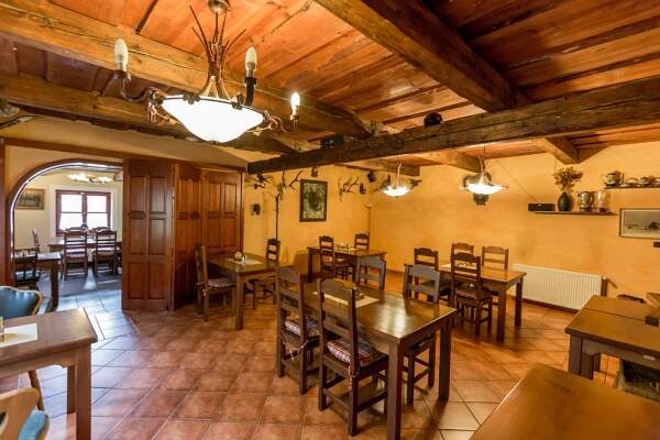 Šestajovický pivovar - Minipivovar Šestajovice u Prahy | Restaurace