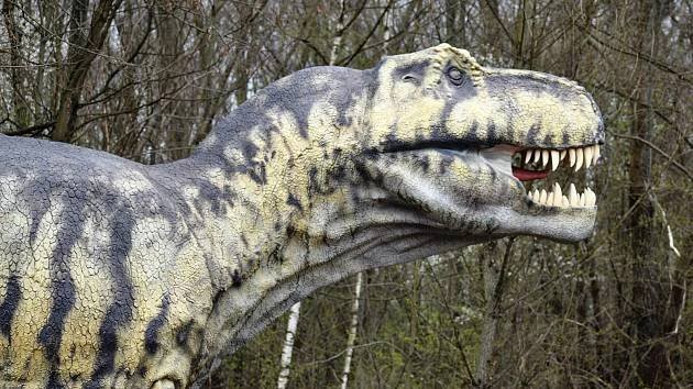Dinosauři sice vymřeli, ale stále nás baví. Navštivte s dětmi DinoPark