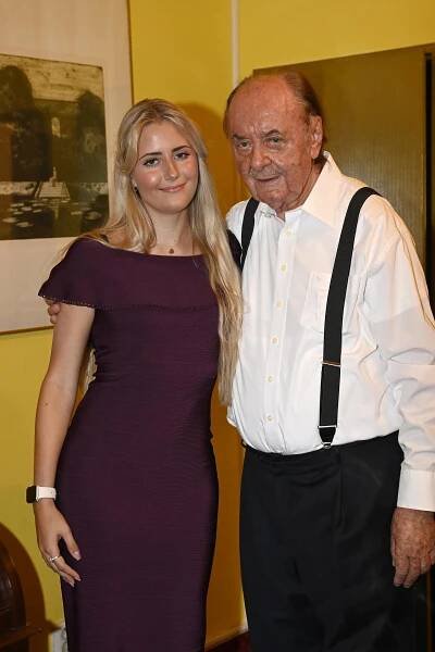 František Janeček otevřeně o zdraví a plánech: Na Plese upírů zářila i jeho dcera. Emily (17) roste do krásy