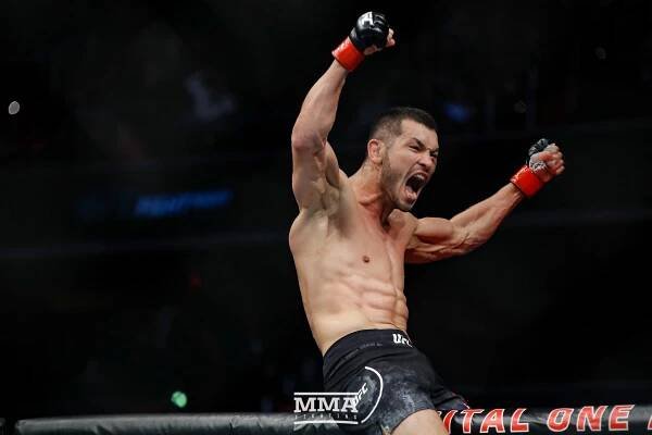 Makhmud Muradov versus Trevor Smith