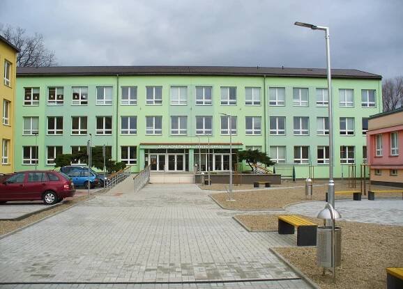 ZŠ Postoloprty foto 2