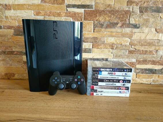 PS3 Super Slim 500 GB + 8 her - TOP STAV - Pardubice