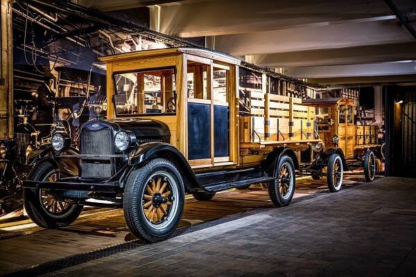Muzeum amerických veteránů na jihu Čech ukrývá poklady automobilové historie