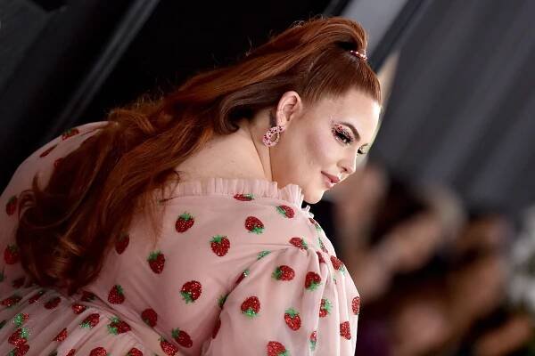 Tess Holliday Discusses the Stigma Behind an Atypical Anorexia Diagnosis