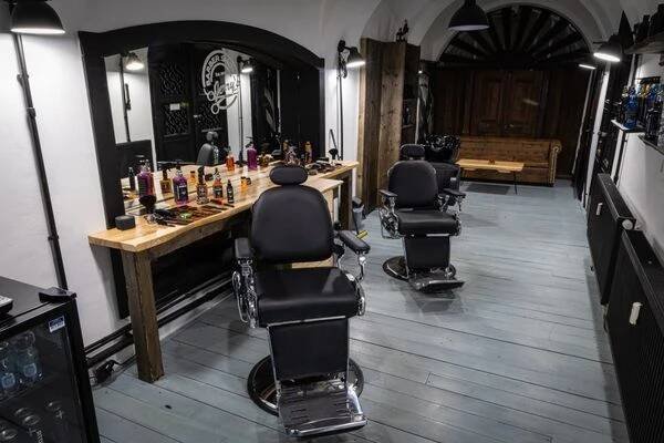 JERRY'S BARBER SHOP foto 1