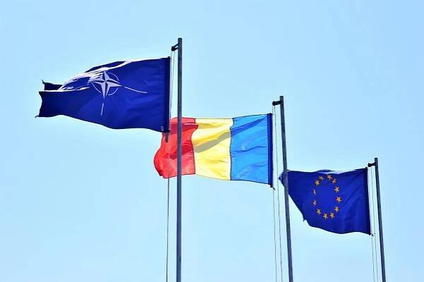 Survey shows nearly 80% of Romanians back closer ties with the West, EU and NATO