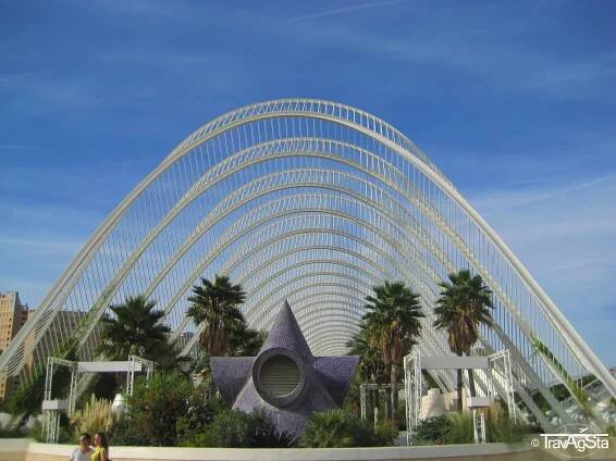 Valencia – So much more than Paella! – TravAgSta
