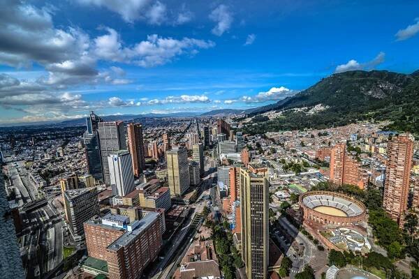 MIGA Supports Local Currency-Denominated Lending for Climate Finance, Health, and Education Projects in Colombia