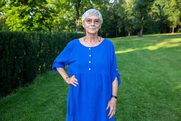 FOTO: Herečka Dana Syslová vypadá výborně. – stránka 17