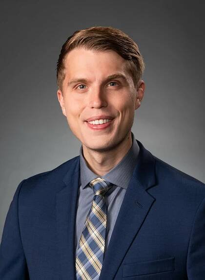 Taylor Maxston, Edmonton Employment Lawyer from Stillman LLP