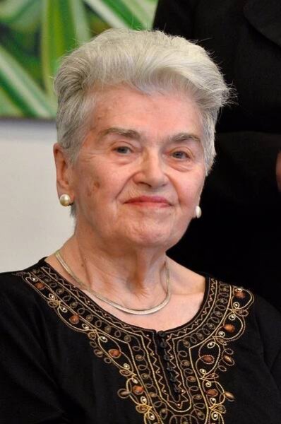 V jejích 80 letech vyšla kniha Eva Kristínová - Spomienky herečky.