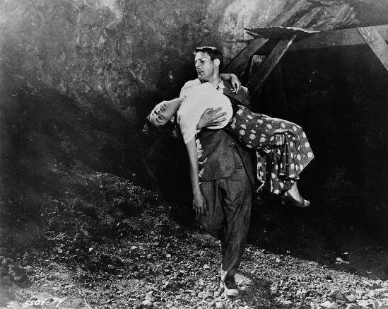 Invaze lupičů těl - Z filmu - Dana Wynter, Kevin McCarthy