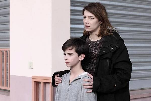 Znovuzrozeni - Série 2 - Z filmu - Swann Nambotin, Céline Sallette